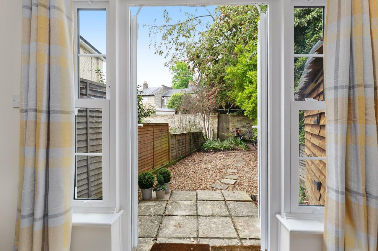Stylish Cottage - Parking - Garden - Sleeps 6 เคมบริดจ์ ภายนอก รูปภาพ